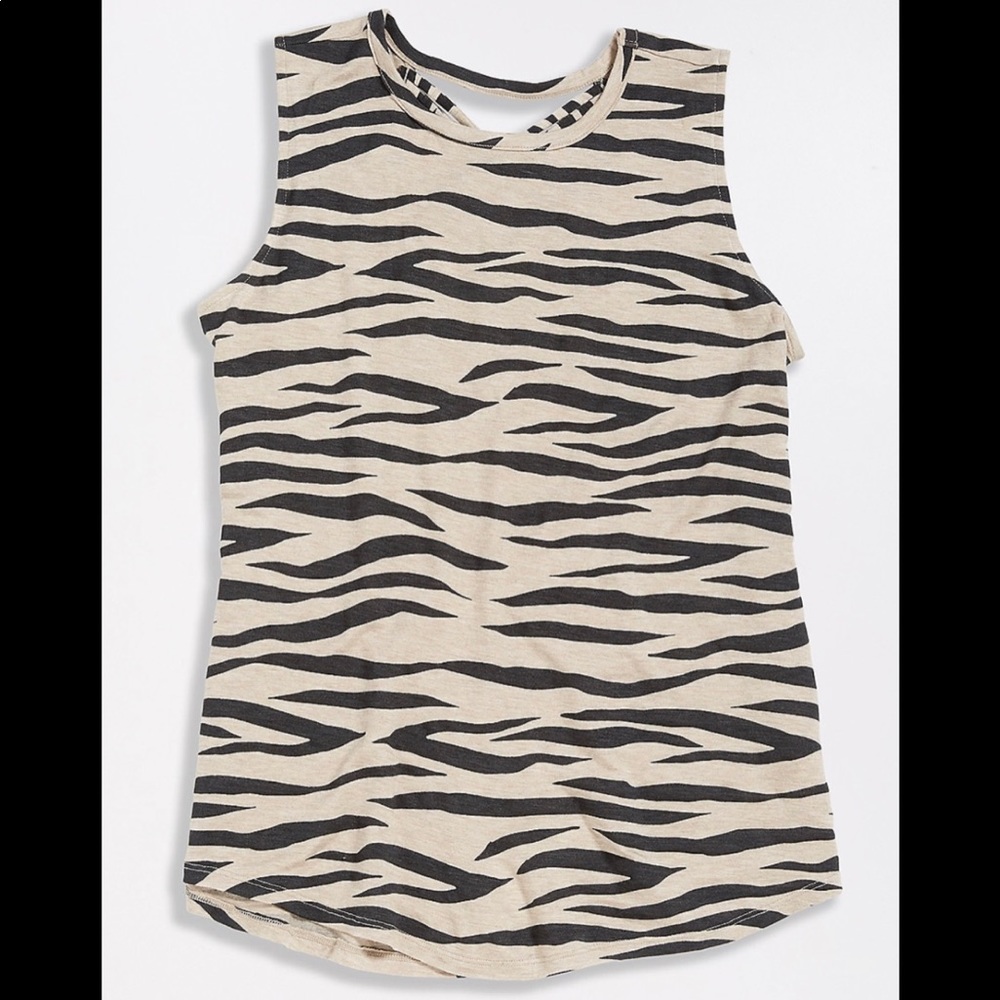 24/7 Maurice’s Tank